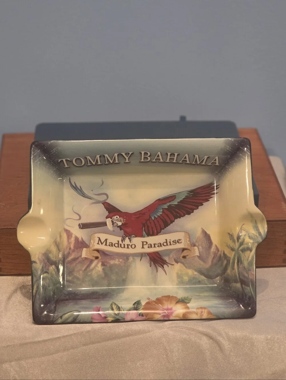 Tommy Bahama 2008 